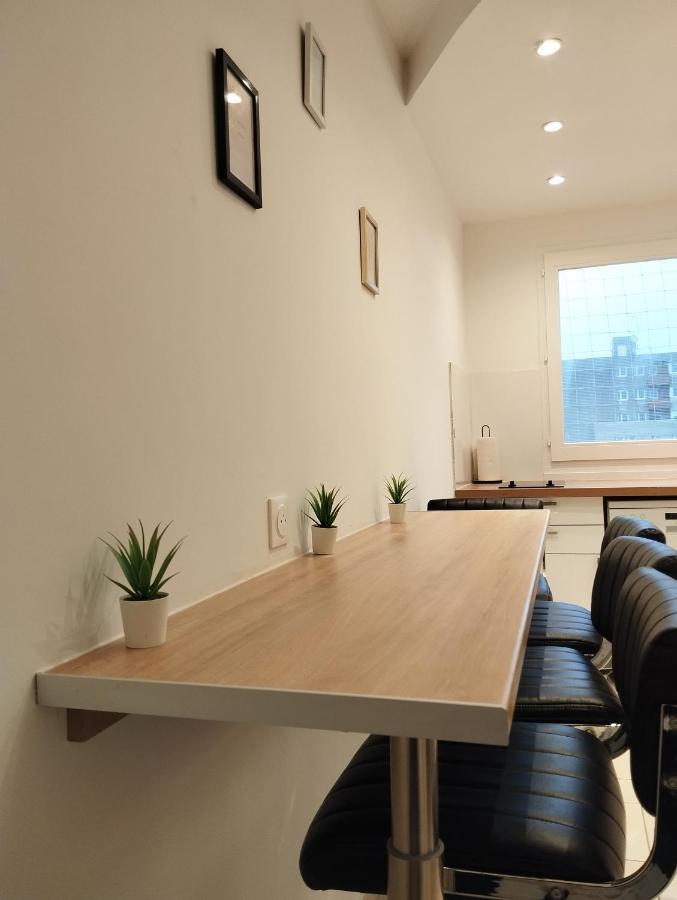 مبيت وإفطار Le Beau Refuge Parisien De Cergy - Parisian Modern Flat At سيرُجي المظهر الخارجي الصورة