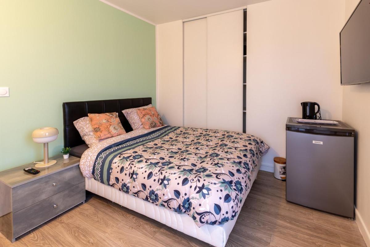 مبيت وإفطار Le Beau Refuge Parisien De Cergy - Parisian Modern Flat At سيرُجي المظهر الخارجي الصورة