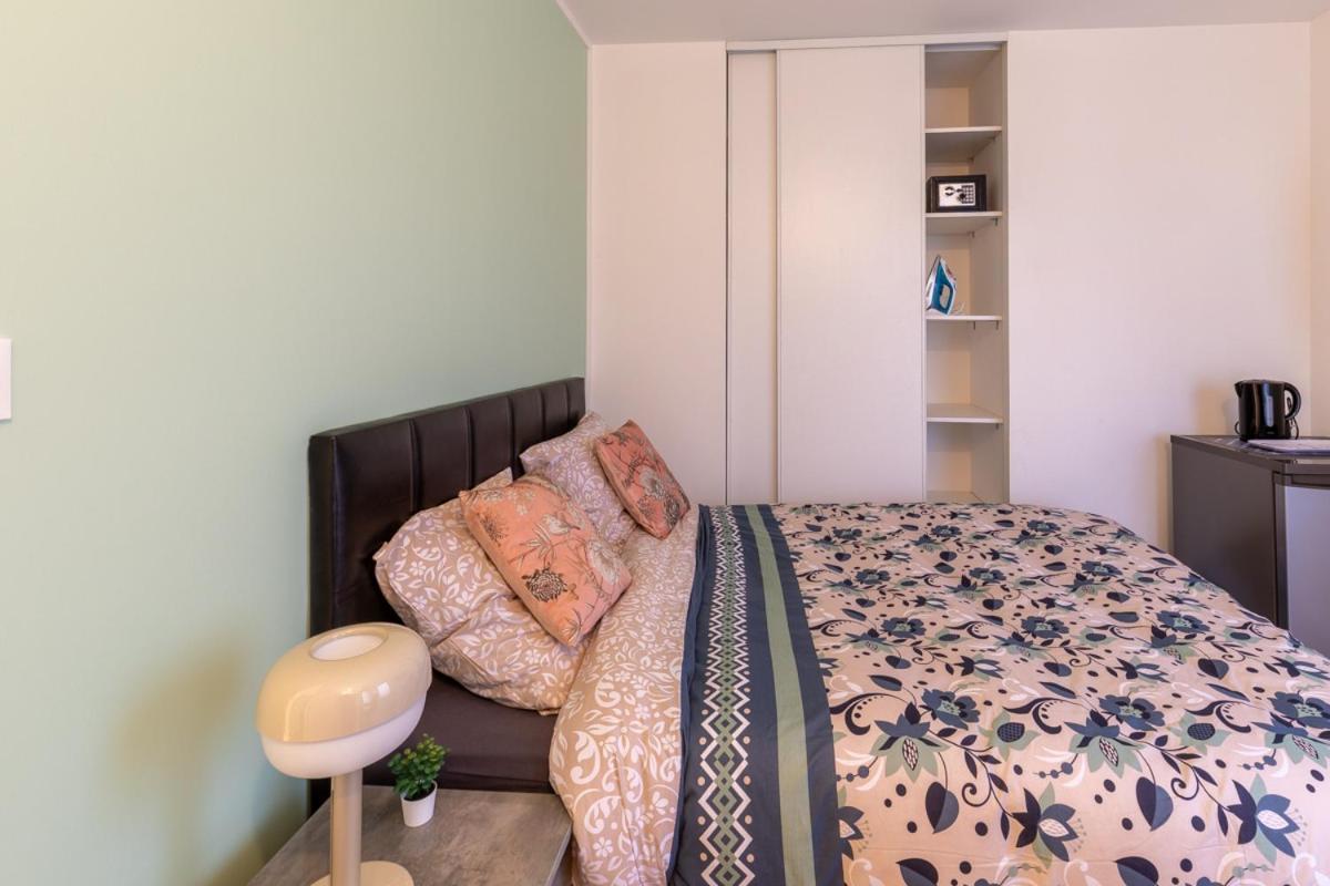 مبيت وإفطار Le Beau Refuge Parisien De Cergy - Parisian Modern Flat At سيرُجي المظهر الخارجي الصورة