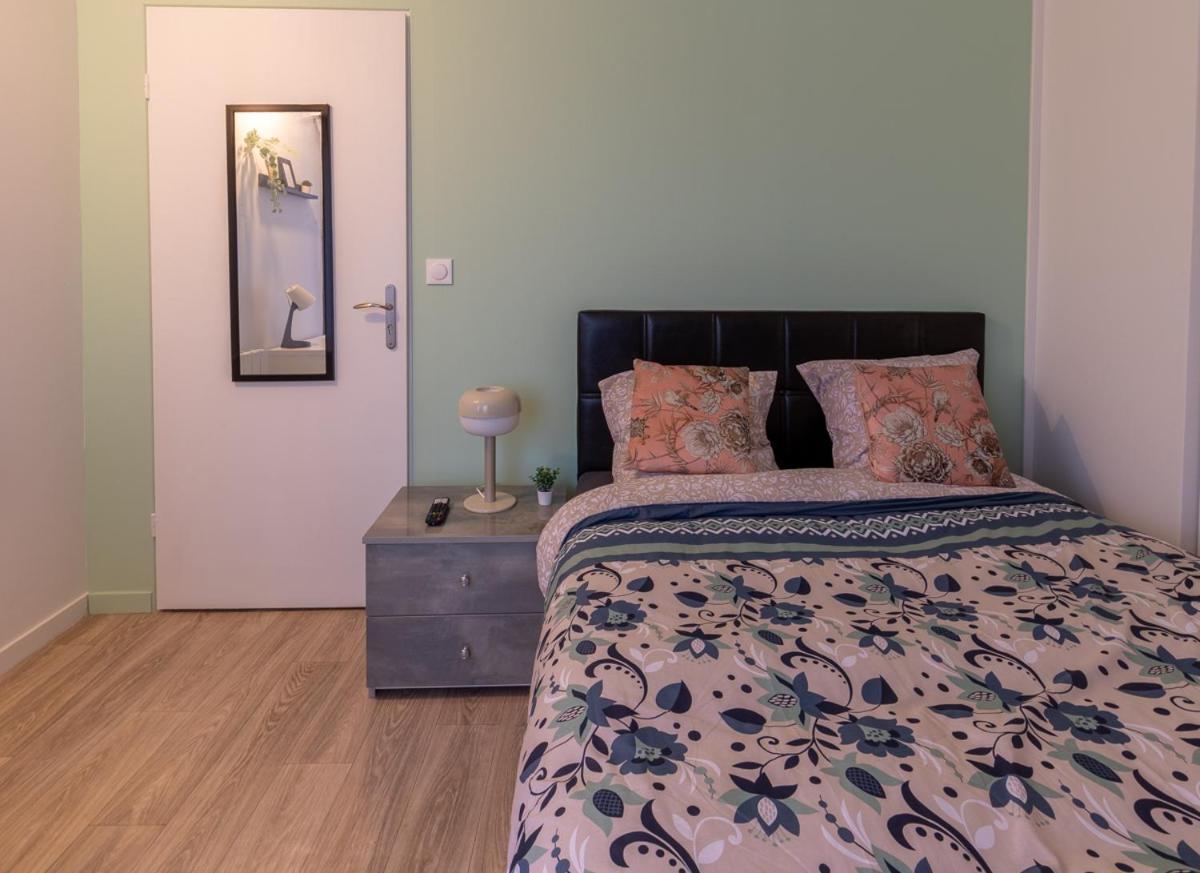 مبيت وإفطار Le Beau Refuge Parisien De Cergy - Parisian Modern Flat At سيرُجي المظهر الخارجي الصورة